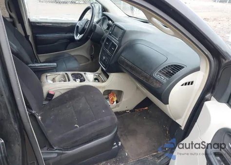 2011 Dodge Grand Caravan Crew z USA, uszkodzony, nr VIN 2D4RN5DG1BR706998